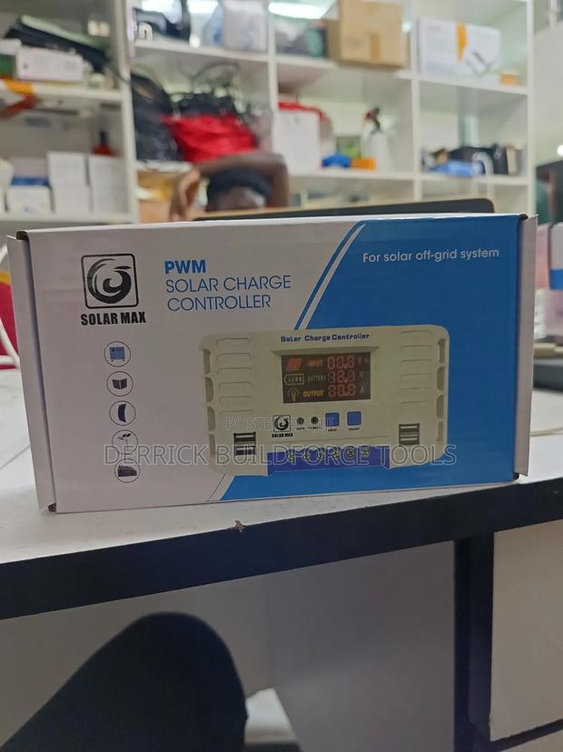 20a Solarmax Charge Controller - main view