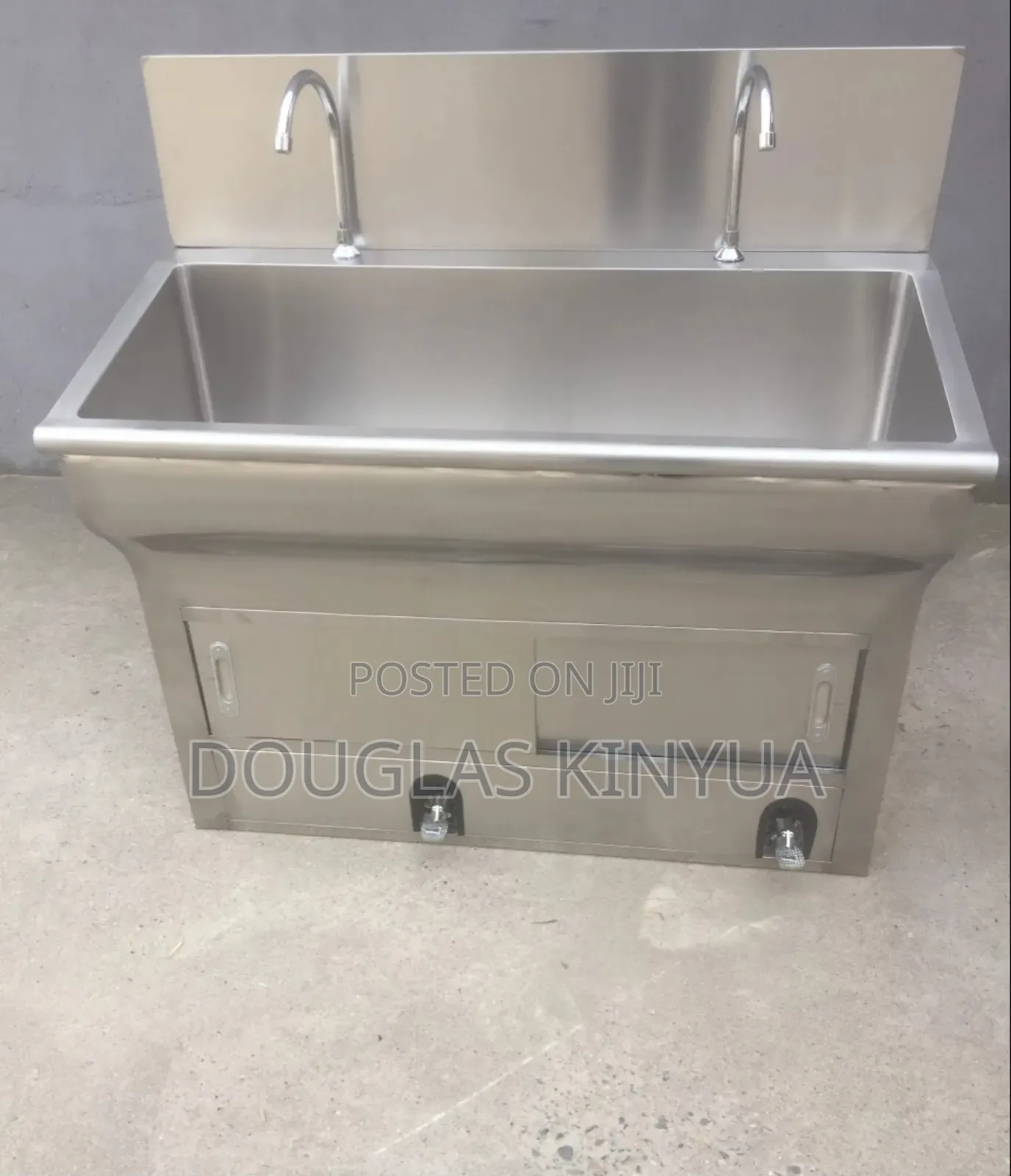 Stainless Steel Hospital Surgical Scrub Sink: 