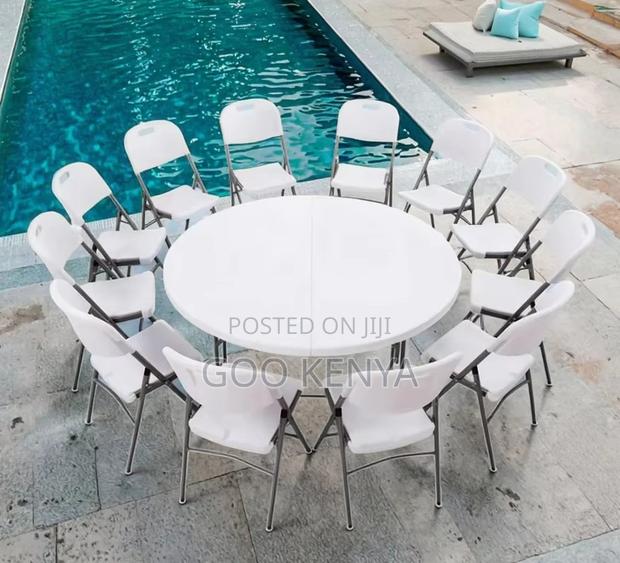 Home Outdoor Table; Heavy-Duty Outdoor Round Plastic Folding Table - thumbnail 2