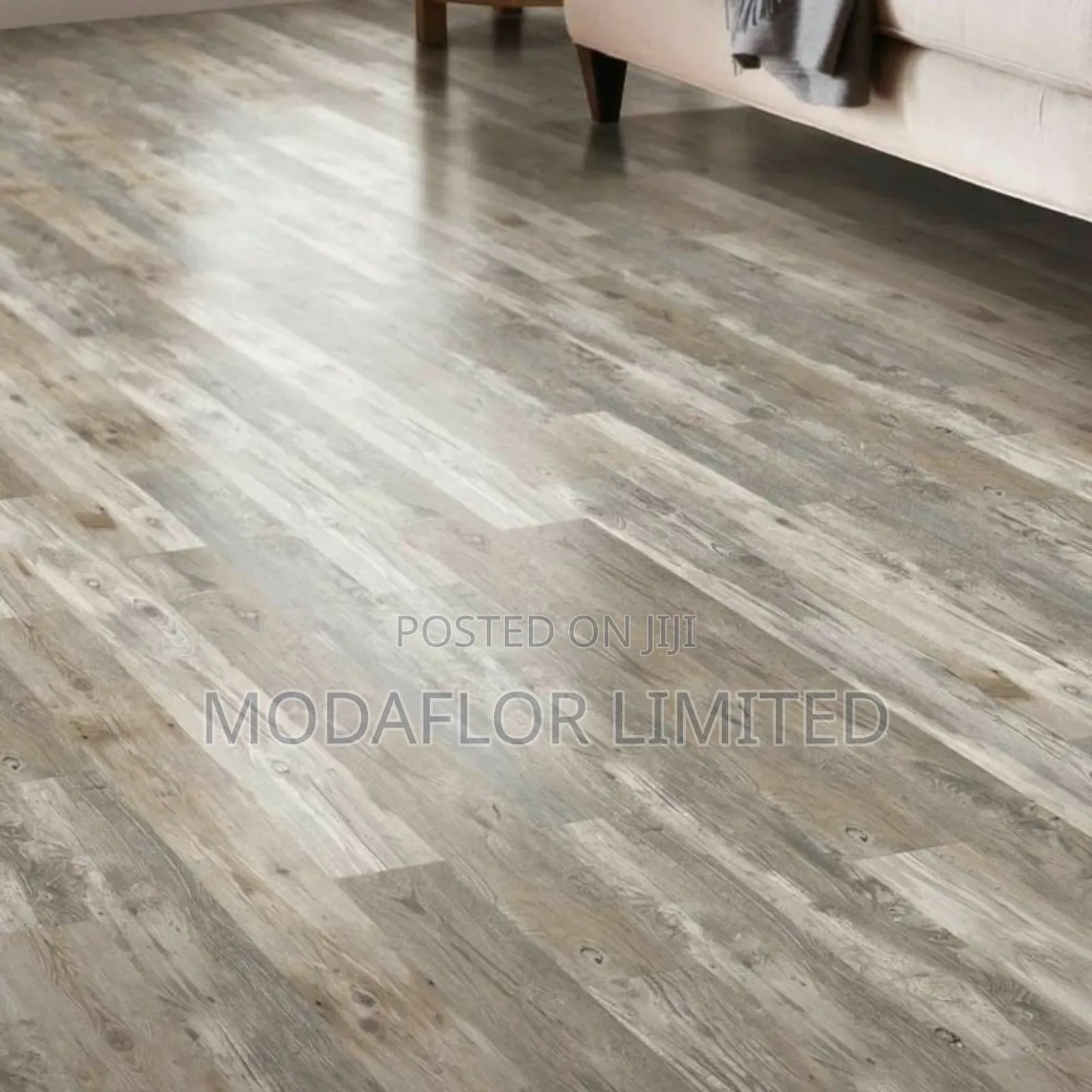 Scratch-Resistant Laminate Flooring – Perfect for Busy Homes