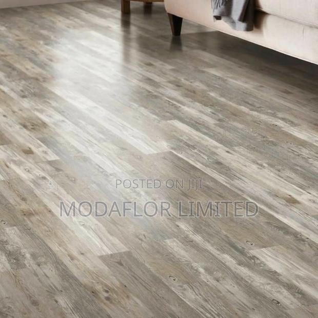 Scratch-Resistant Laminate Flooring – Perfect for Busy Homes