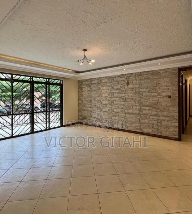3bdrm Apartment in Lavington for sale - main view