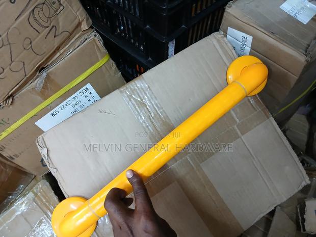 Pvc Coated Yellow Supporting Handle - thumbnail 2