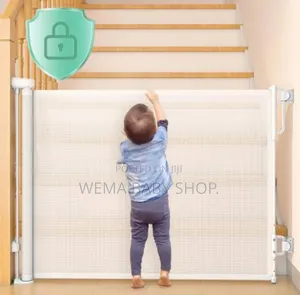 Retractable Baby/Pet Safety Fence/Gate