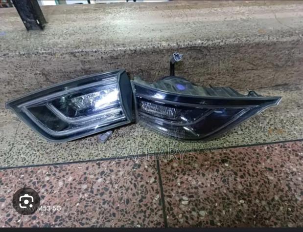 Harrier 2015 Boot Light Ex Japan - main view