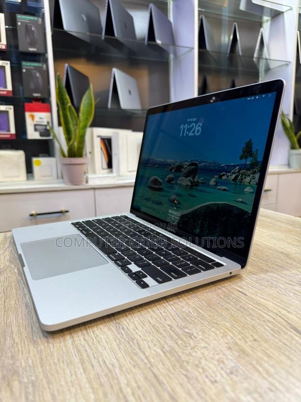 Laptop Apple MacBook Pro 2020 M1 8GB Apple M1 SSD 256GB