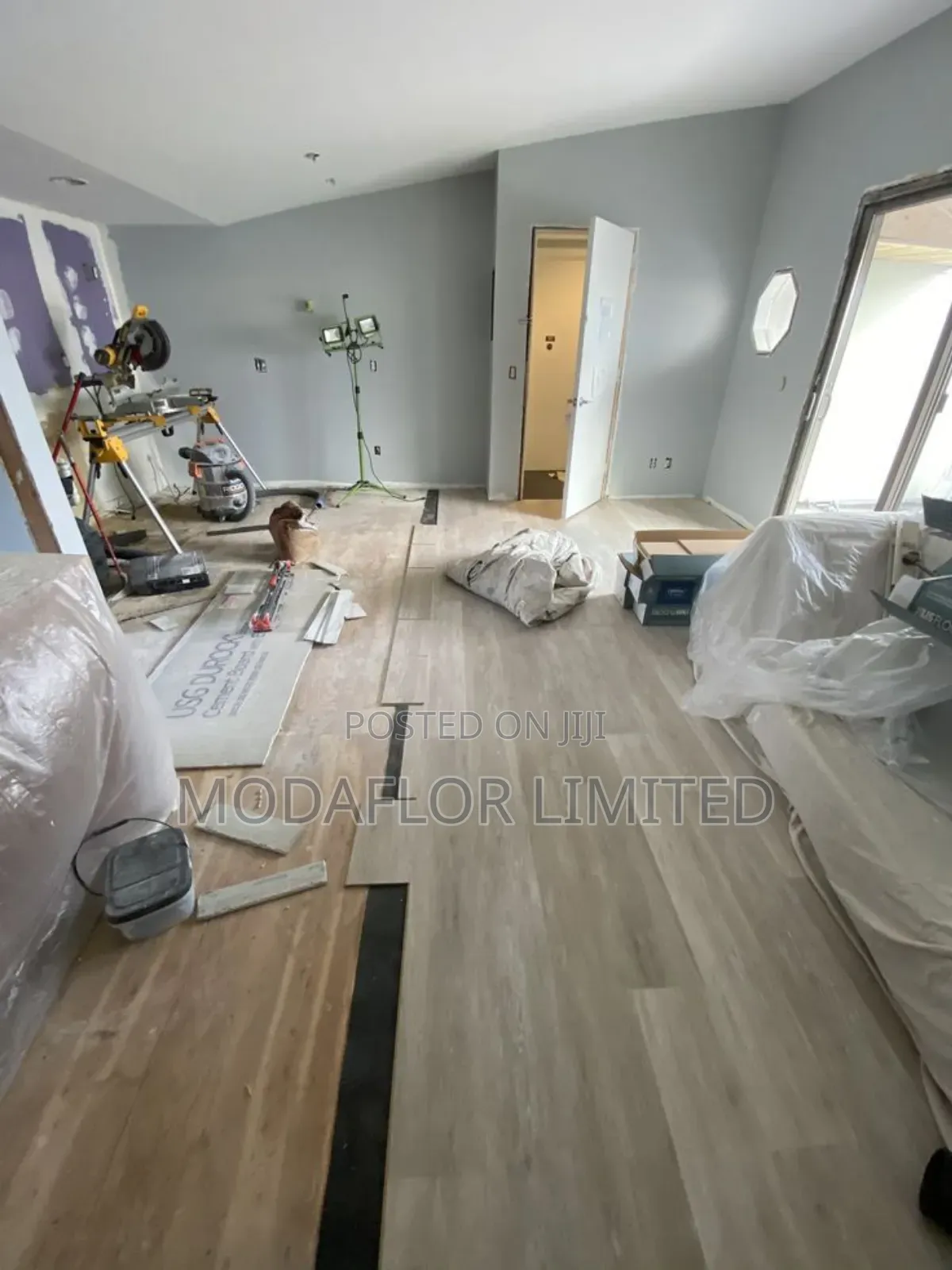 Bring Comfort Home With Elegant Laminate Floor Boards