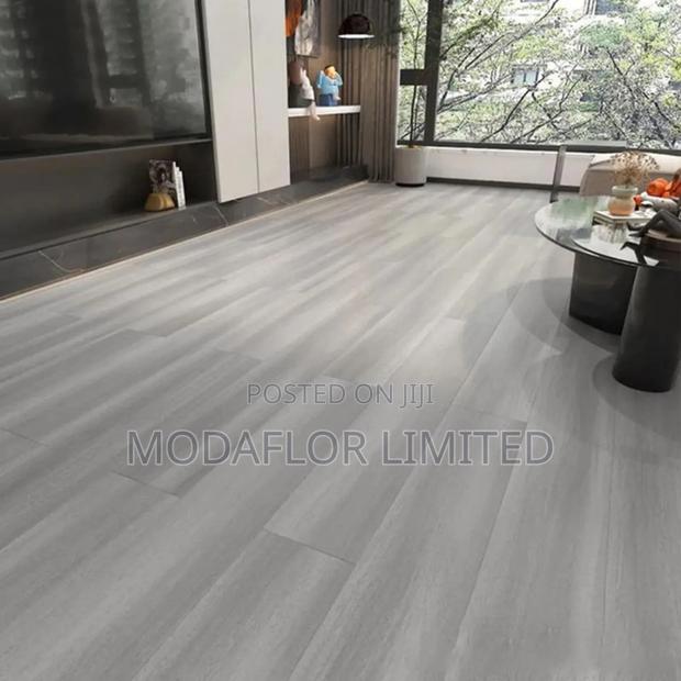 Modern Laminate Floor Boards for Professional Offices