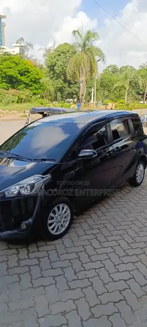Toyota Sienta 1.5 FWD (6-seater) 2017 Black