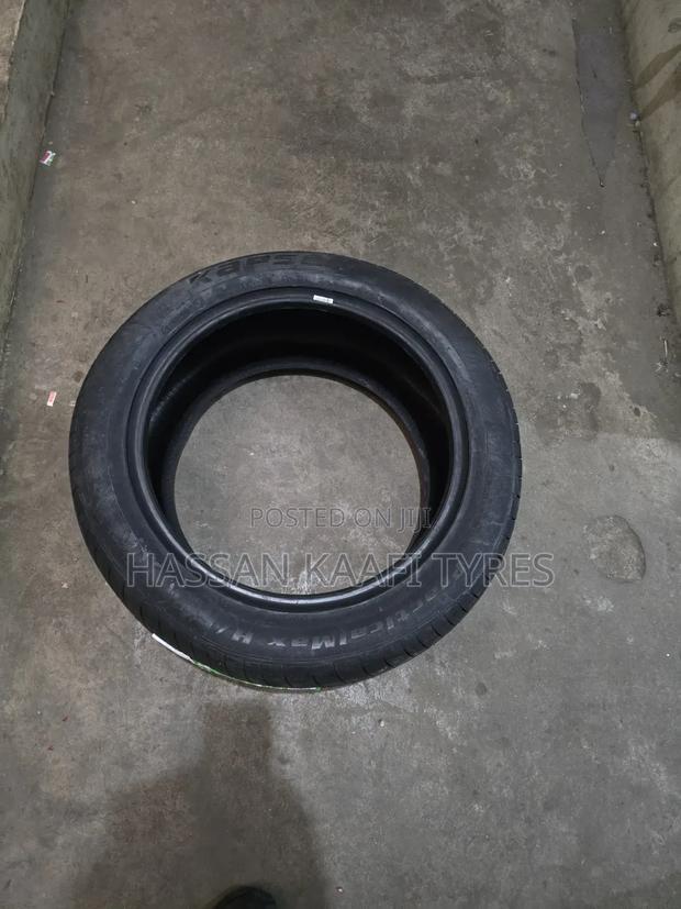 285/45r19 Kapsen Tyre - thumbnail 3