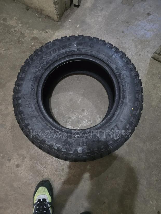 235/70r16 LCH a/T Tyre - thumbnail 3