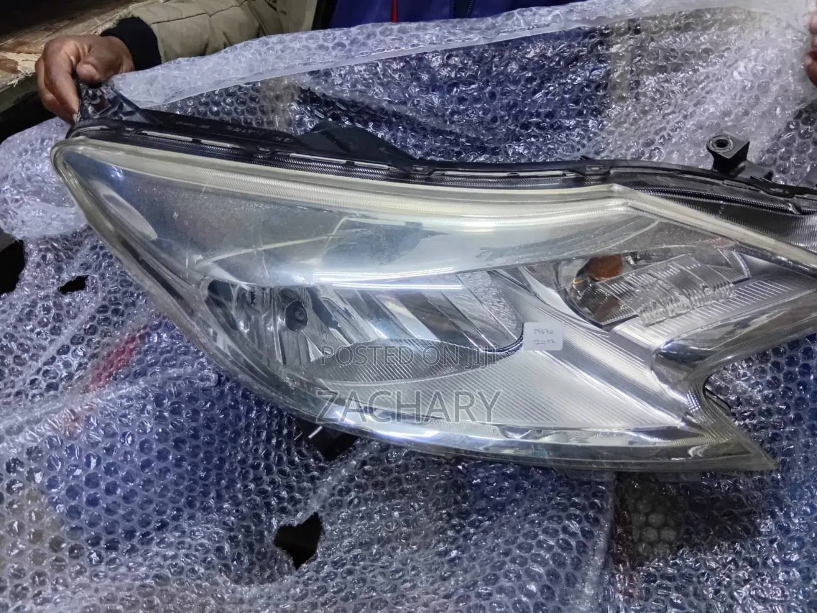 Note 2012 Headlight Ex Japan