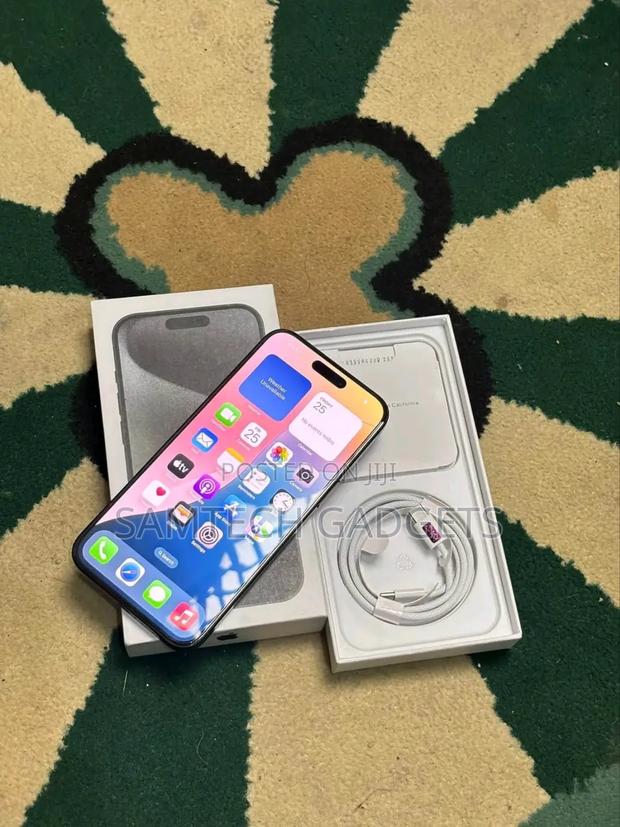 Apple iPhone 15 Pro 256 GB Silver - thumbnail 4