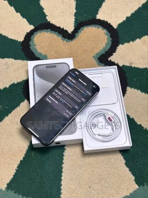 Apple iPhone 15 Pro 256 GB Silver - thumbnail 2