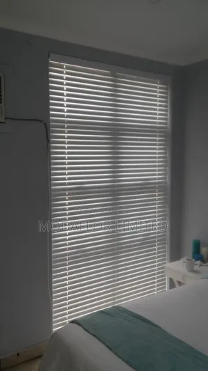Elegant Aluminium Blinds – Office Home Ready 