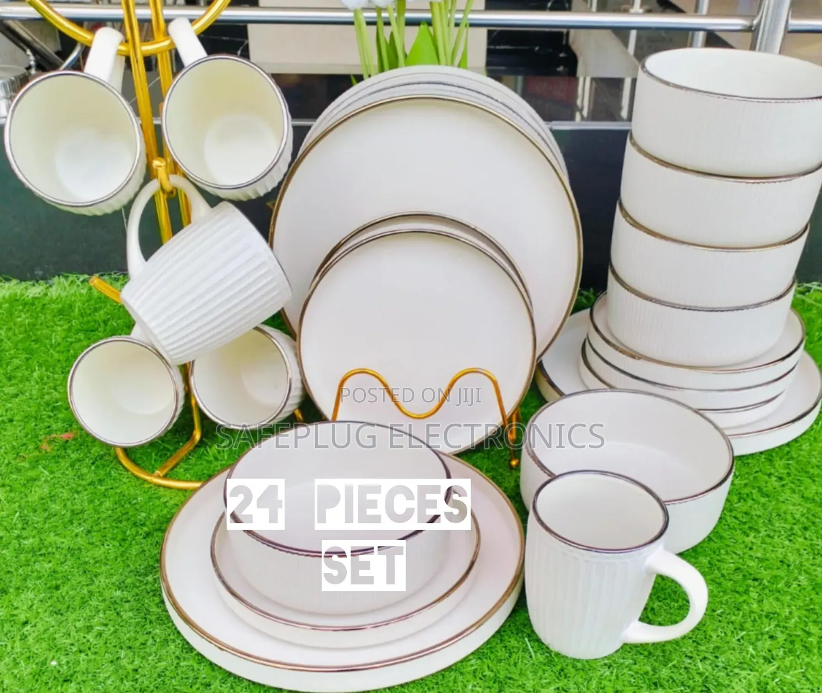 24 Pieces Gold Rimmed Trendy Ceramic Dinner Sets