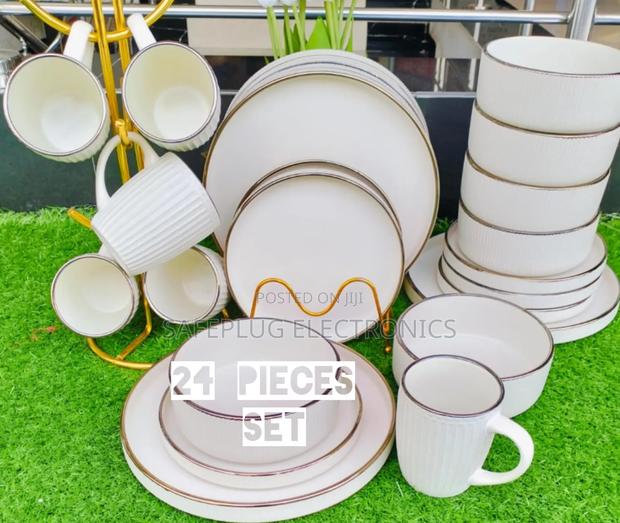 24 Pieces Gold Rimmed Trendy Ceramic Dinner Sets