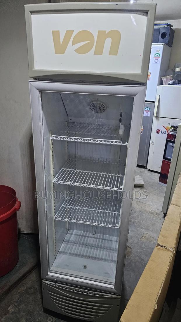 Von 250l Showcase Display Fridge - thumbnail 5