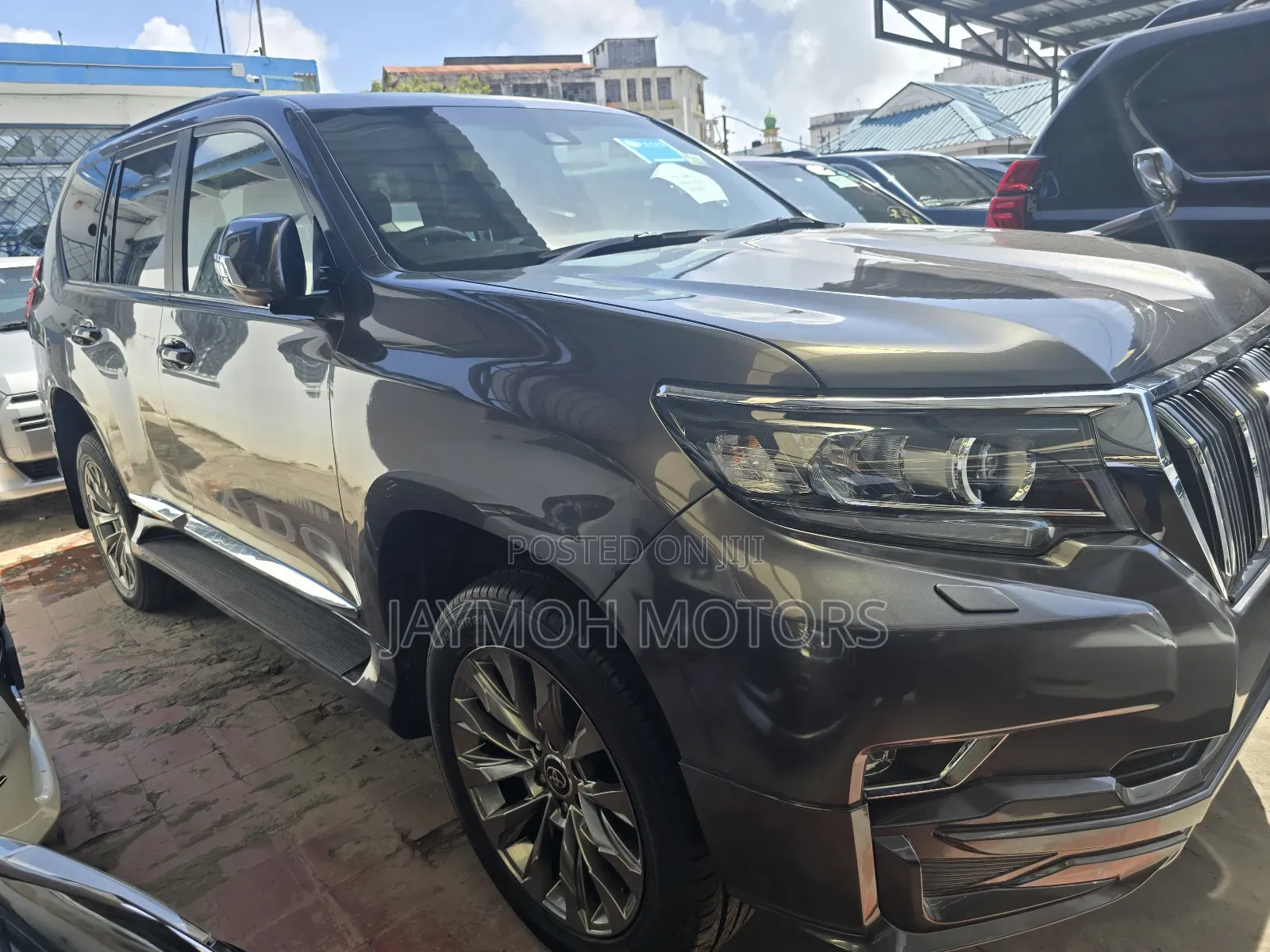 Toyota Land Cruiser Prado 2022 Gray