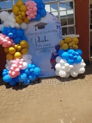Graduation Balloon Backdrop Ideas