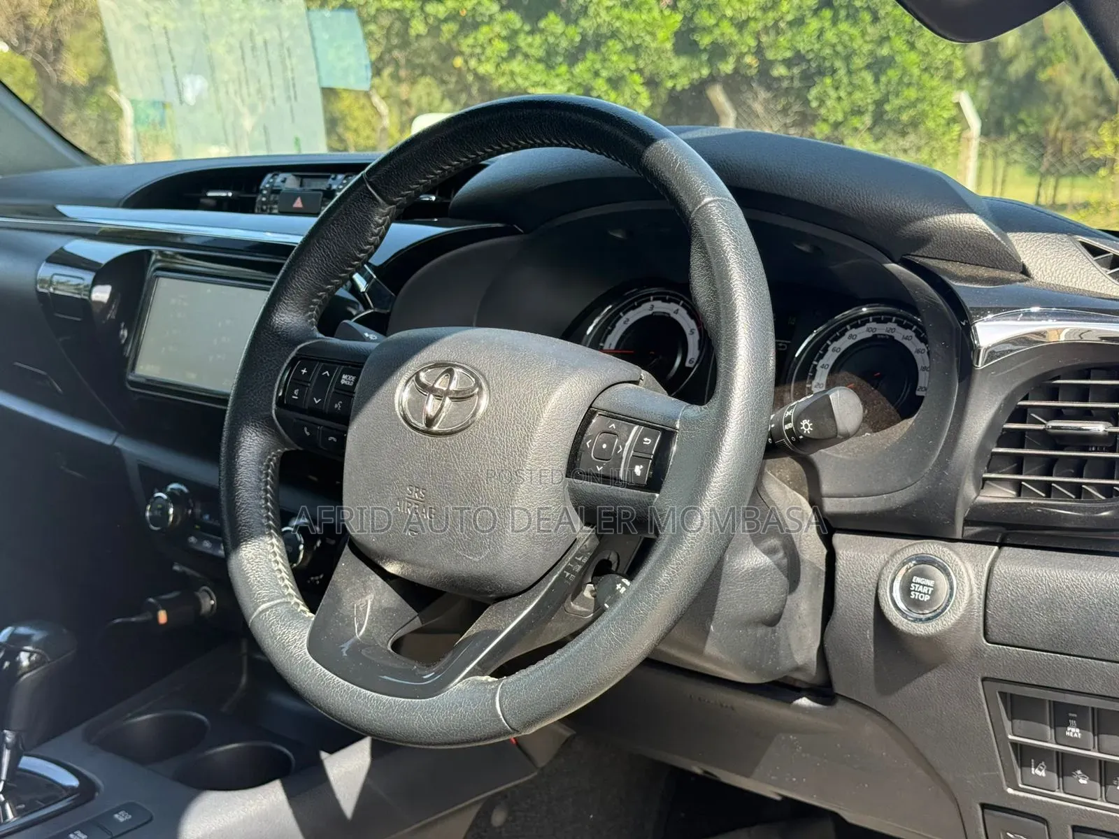 Toyota Hilux Revo Double Cab Deisel 2.4 AWD 2019 White