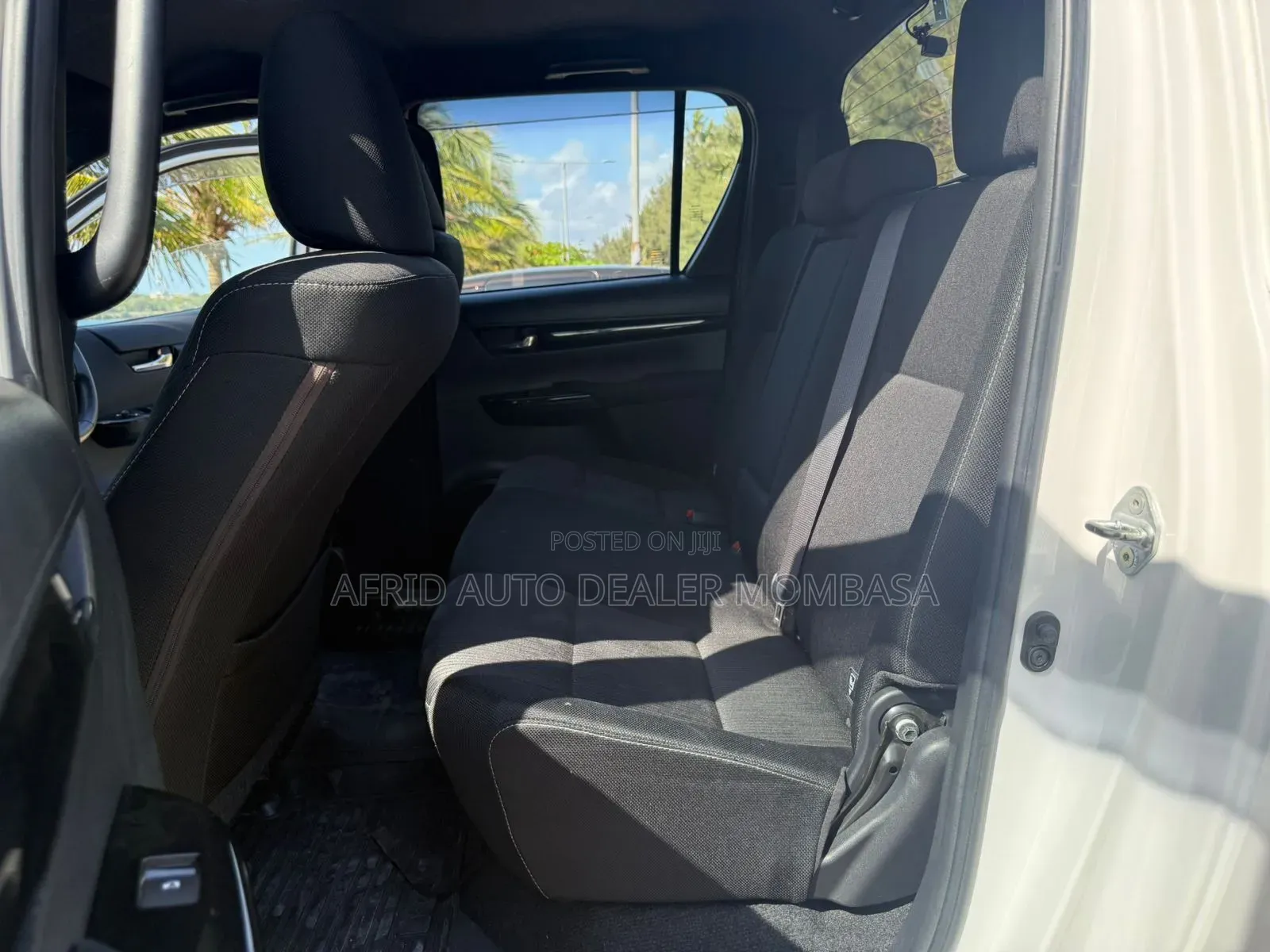 Toyota Hilux Revo Double Cab Deisel 2.4 AWD 2019 White