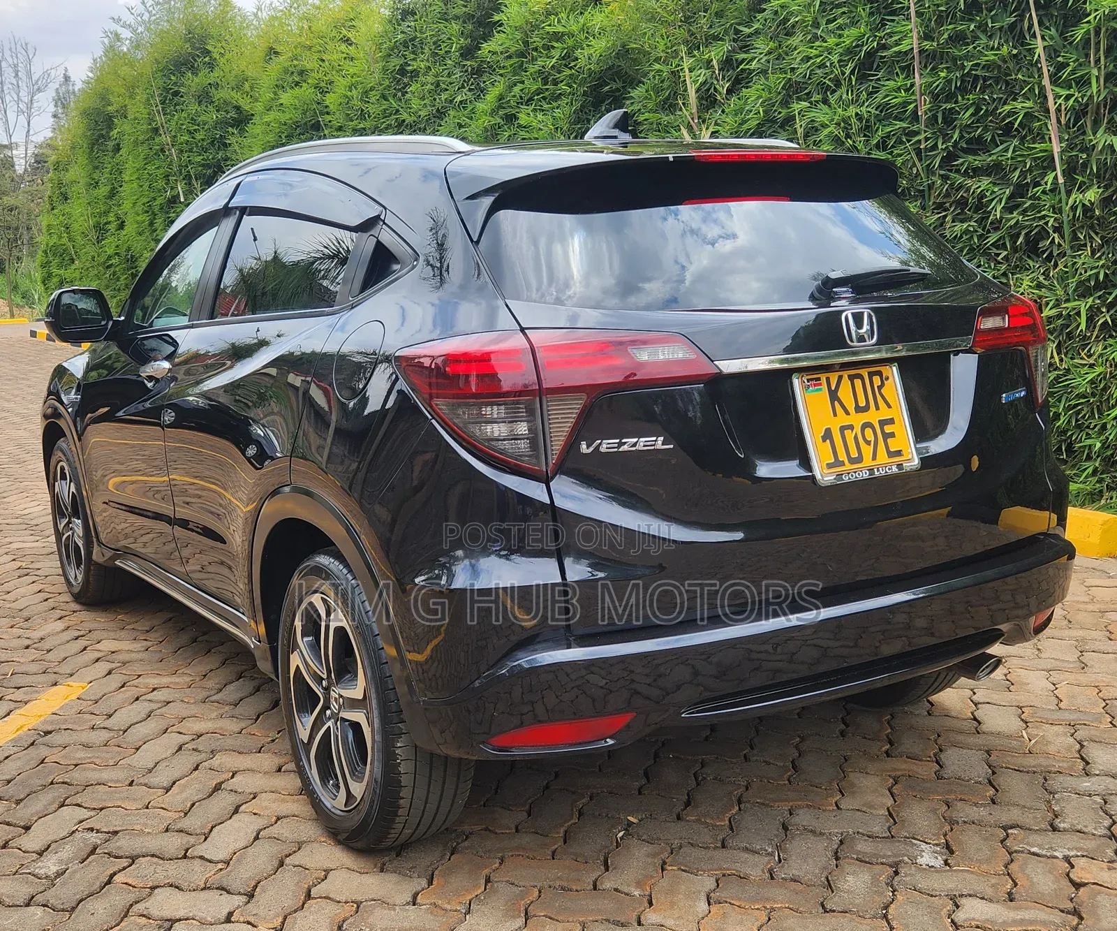 Honda Vezel 1.5 Hybrid 4WD 2018 Black