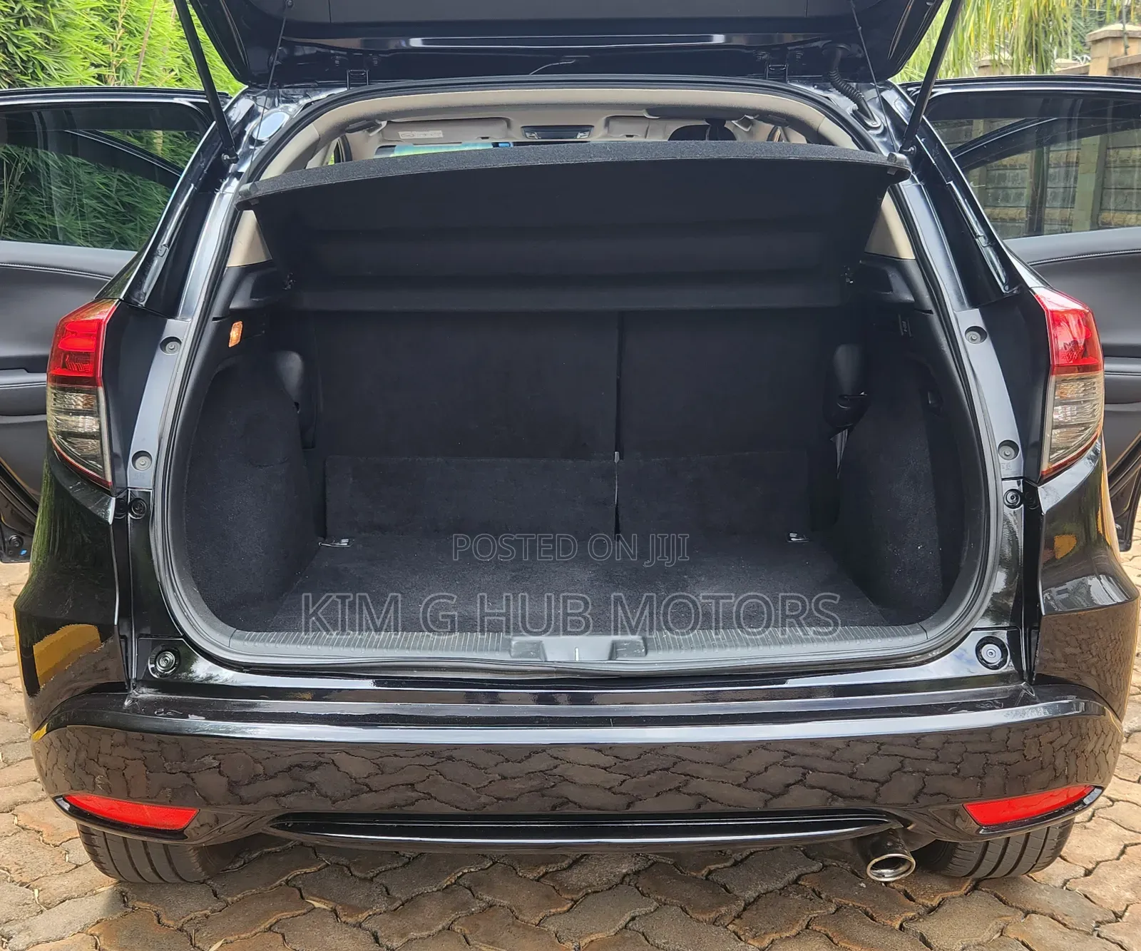 Honda Vezel 1.5 Hybrid 4WD 2018 Black