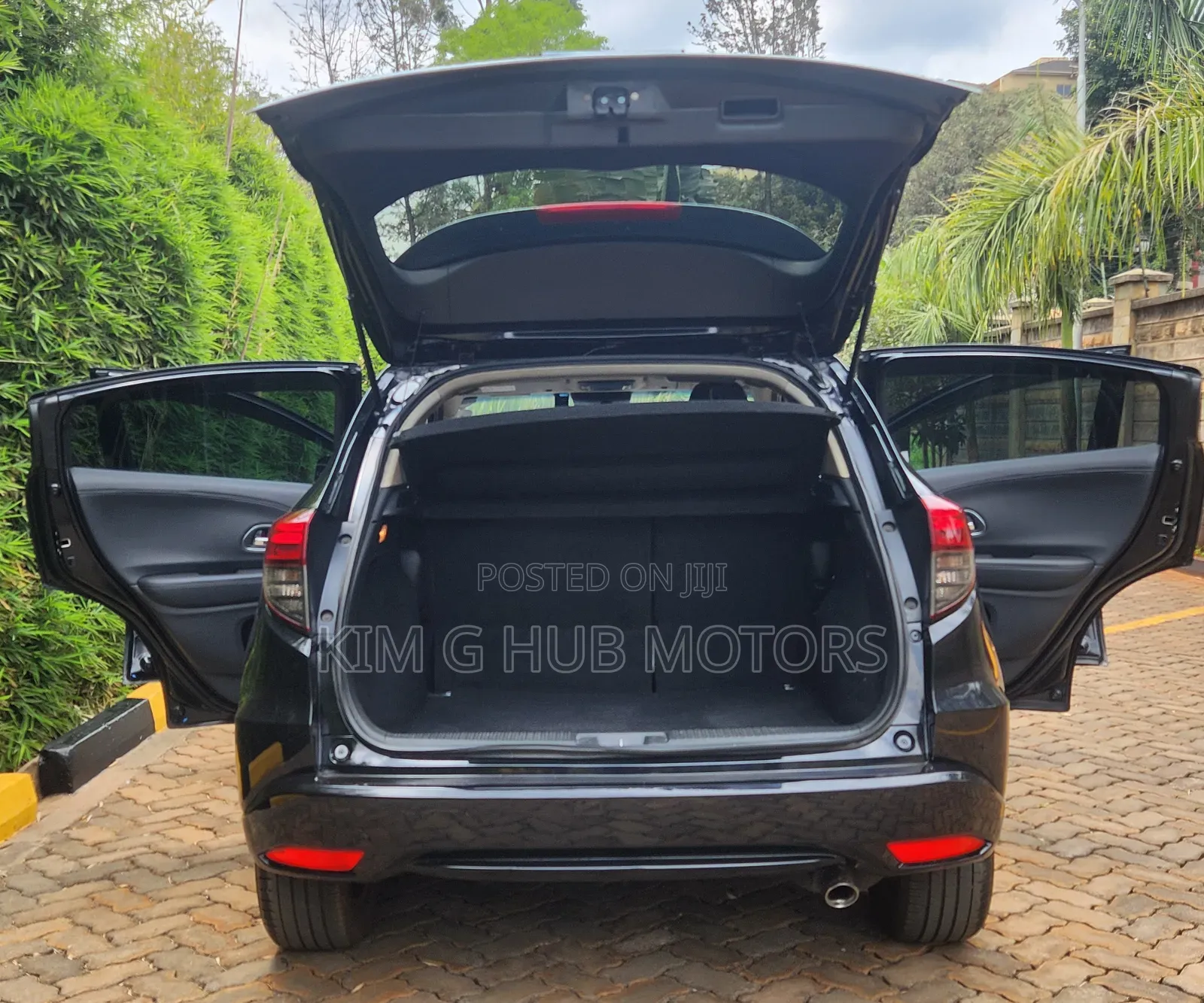 Honda Vezel 1.5 Hybrid 4WD 2018 Black