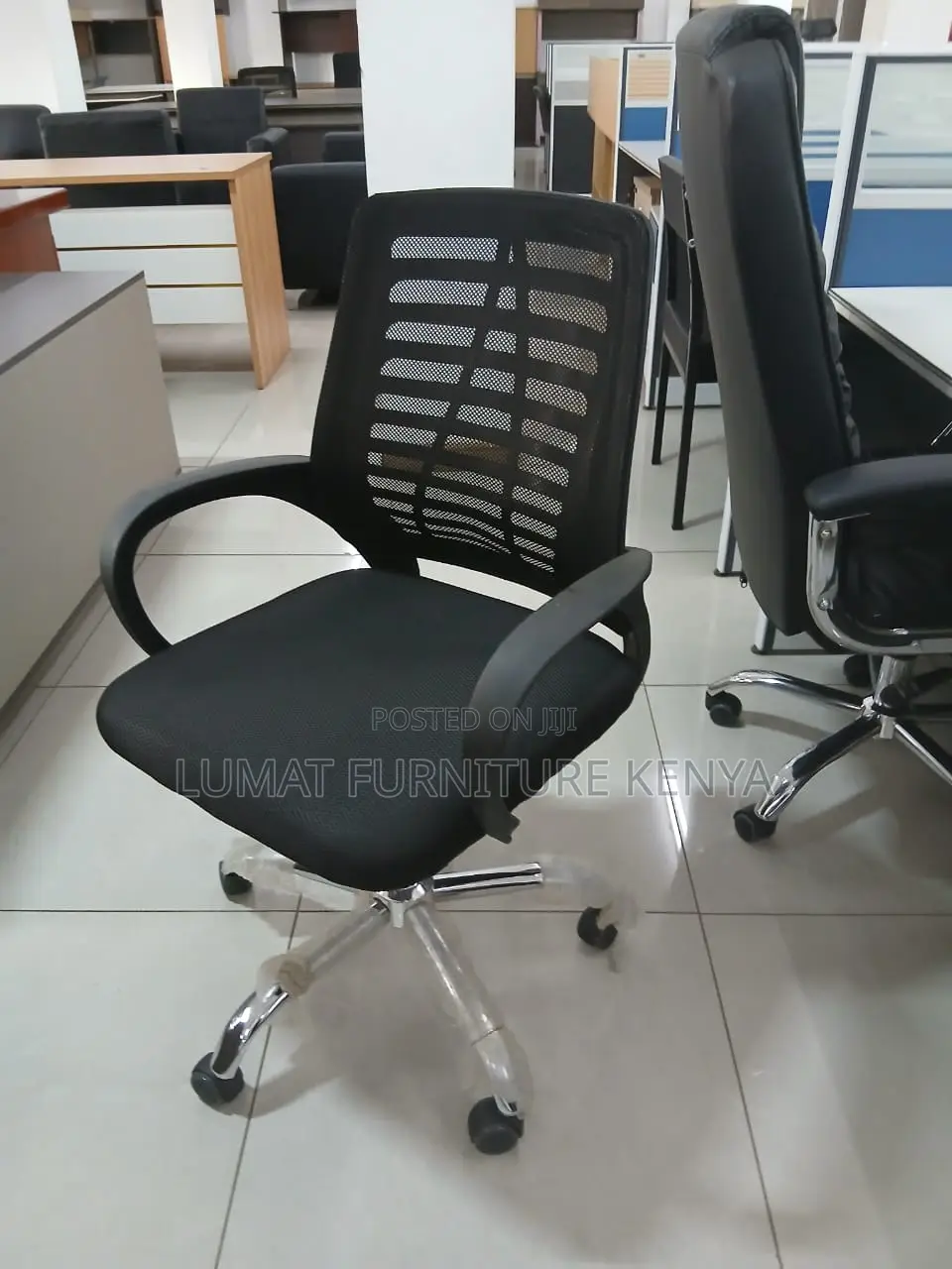 Ergo-Human Secretarial Seat