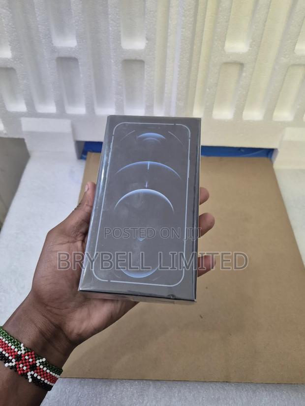 New Apple iPhone 12 Pro 256 GB Blue - thumbnail 4