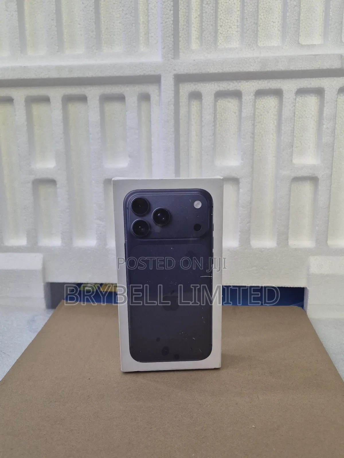 New Apple iPhone 17 Pro Max 256 GB Blue