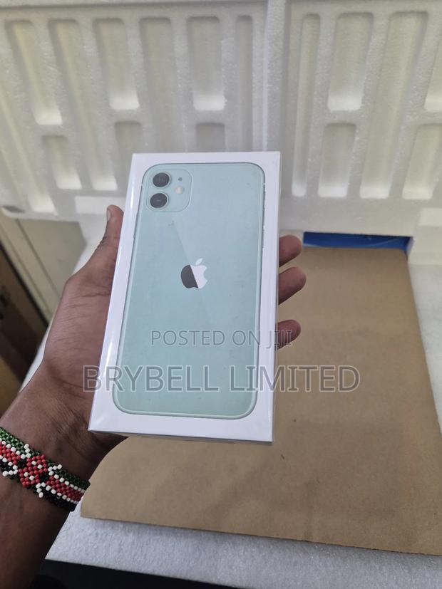 New Apple iPhone 11 128 GB Green