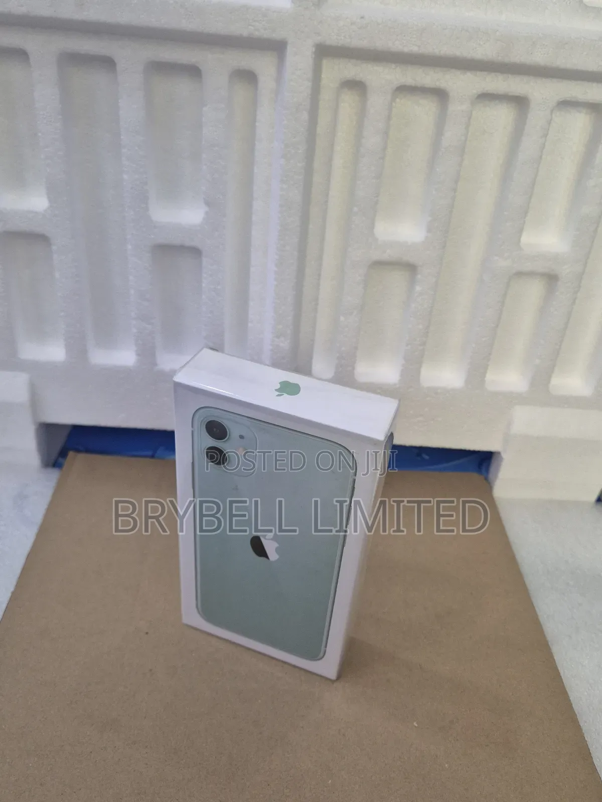 New Apple iPhone 11 128 GB Green