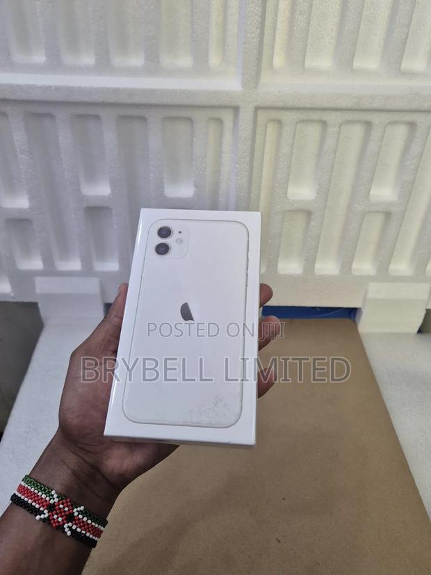 New Apple iPhone 11 128 GB White - thumbnail 3