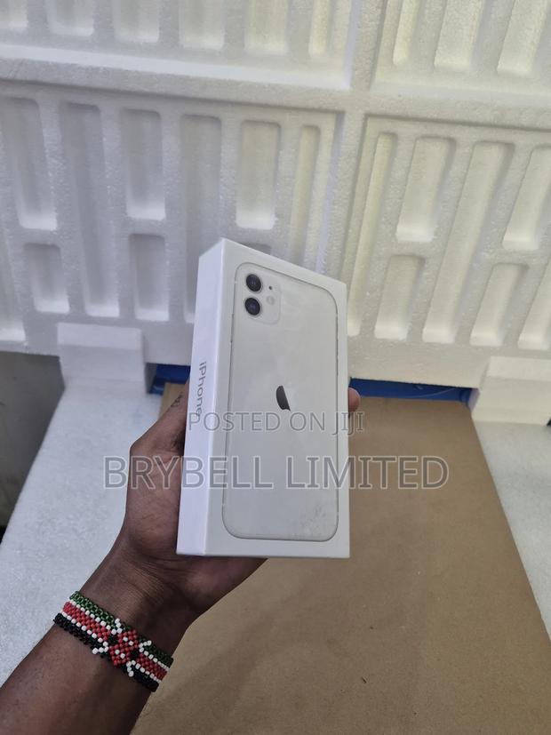 New Apple iPhone 11 128 GB White - thumbnail 4