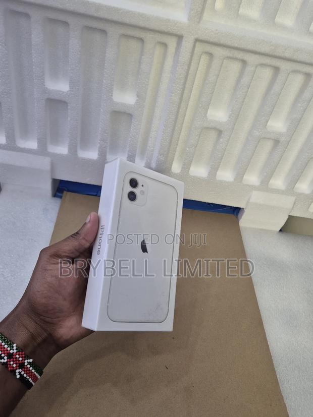 New Apple iPhone 11 128 GB White - thumbnail 5
