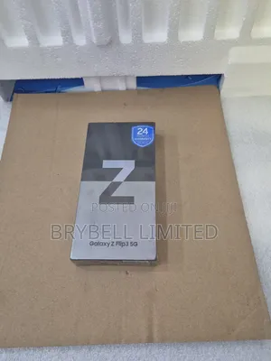 New Samsung Galaxy Z Flip3 5G 256 GB Purple