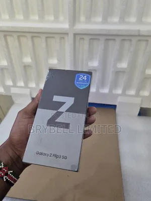 New Samsung Galaxy Z Flip3 5G 256 GB Purple