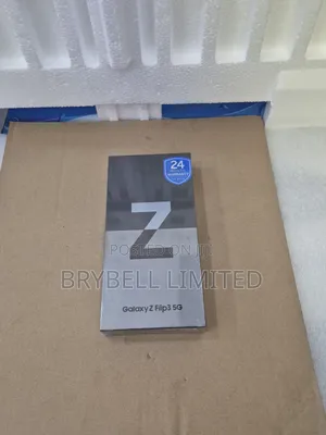 New Samsung Galaxy Z Flip3 5G 256 GB Black