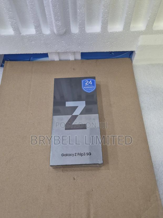 New Samsung Galaxy Z Flip3 5G 256 GB Black - thumbnail 4
