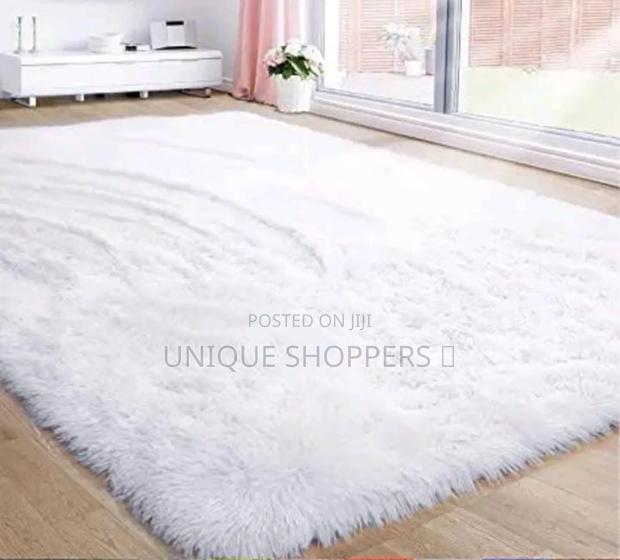 Plain Fluffy Carpet Available 5*8