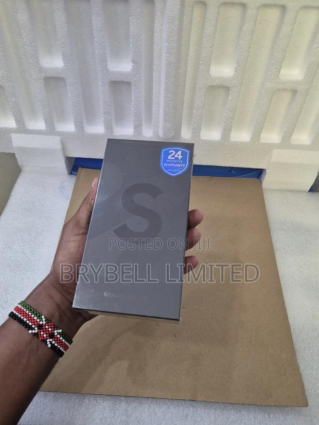 New Samsung Galaxy S22 Ultra 5G 256 GB Green