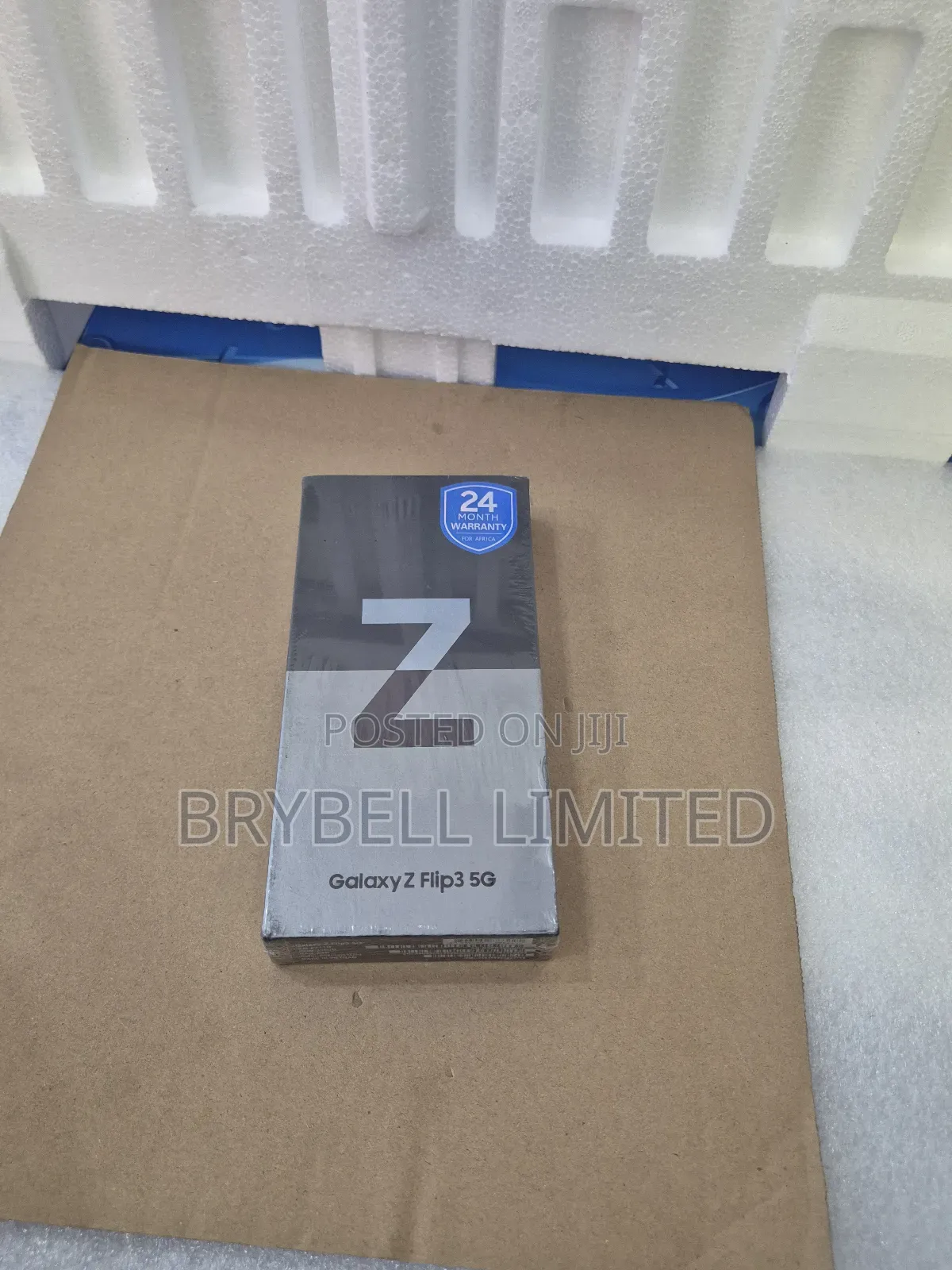 New Samsung Galaxy Z Flip3 5G 256 GB Gold