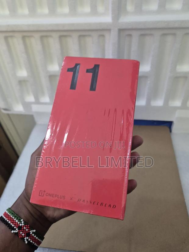 New OnePlus 11 256 GB Black - main view