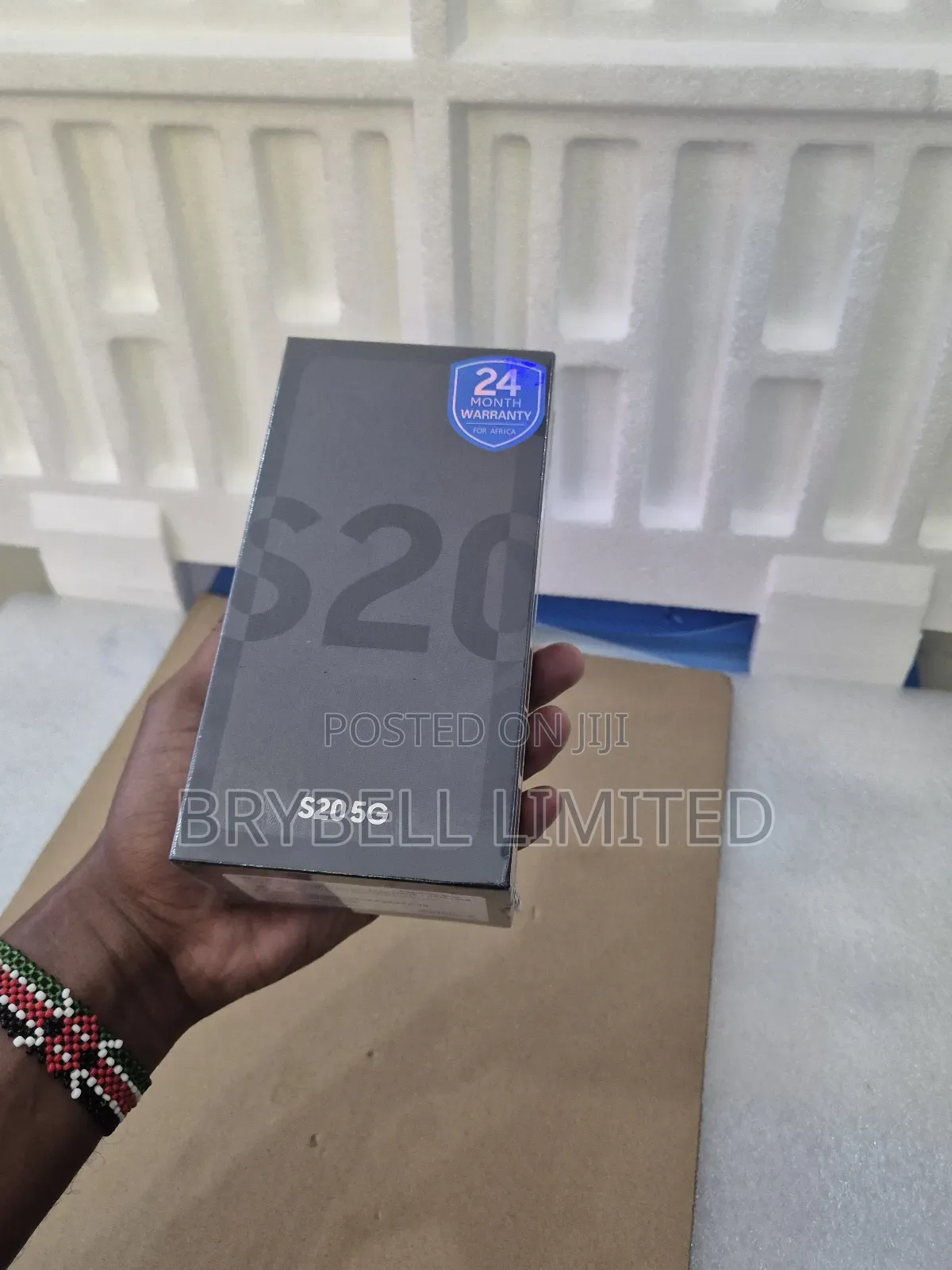 New Samsung Galaxy S20 128 GB Blue