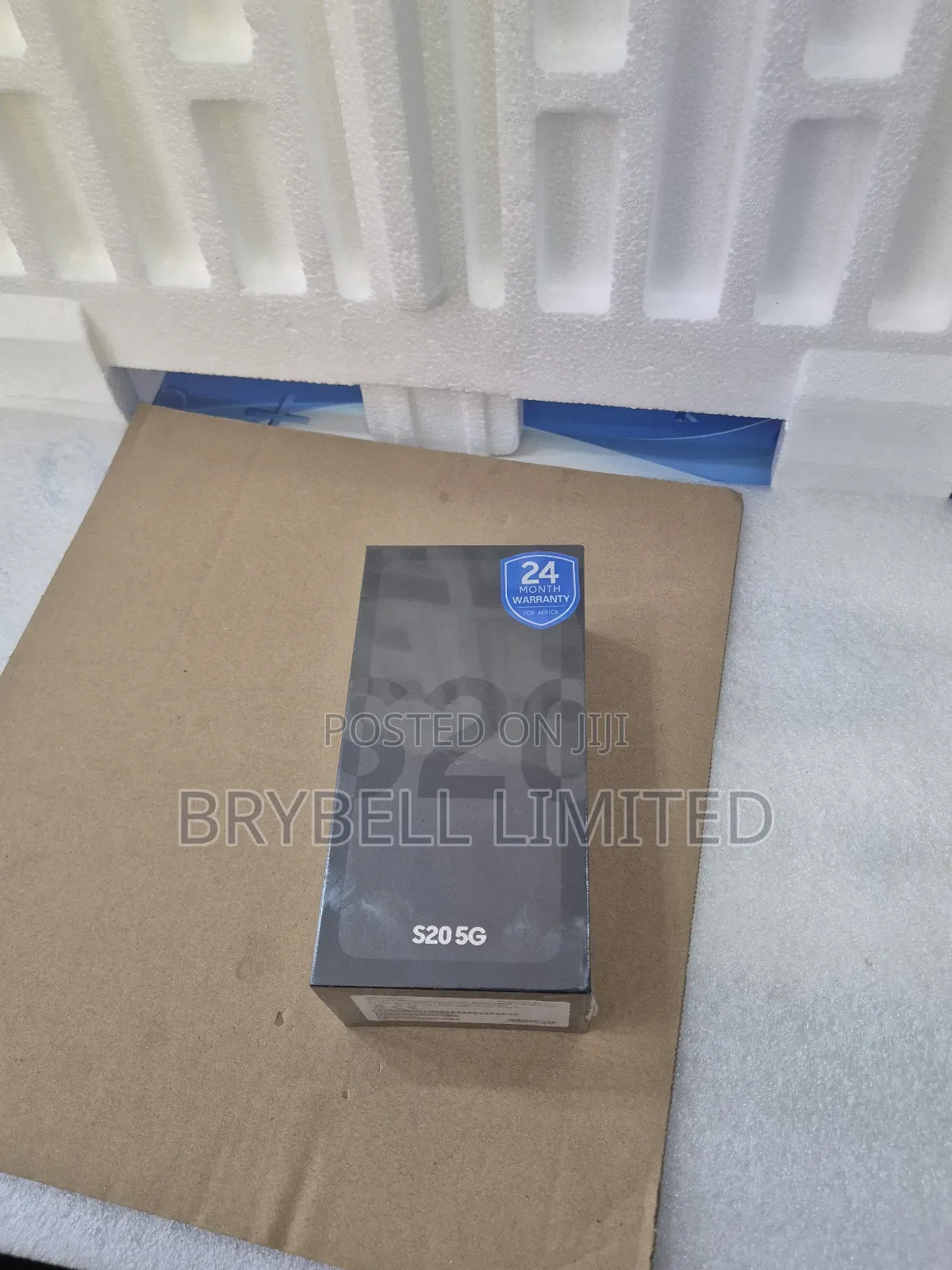 New Samsung Galaxy S20 128 GB Blue