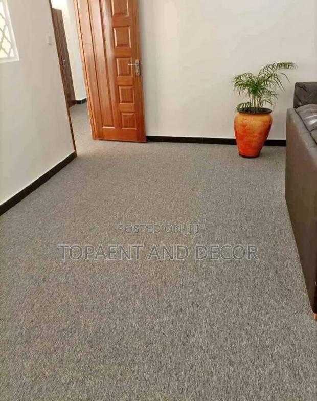 Classic Wall to Wall Carpet That Adds Warmth and Beauty