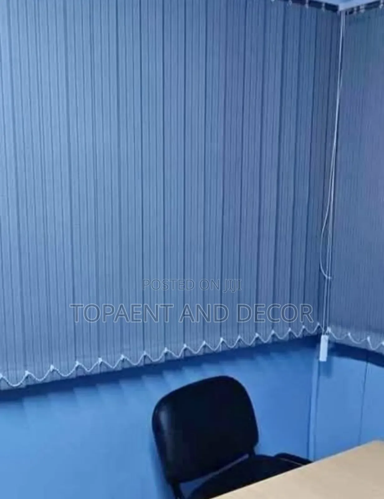 Smooth Opening and Closing Vertical Office Blinds