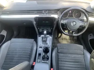 Volkswagen Passat 2.0T S 2018 Silver